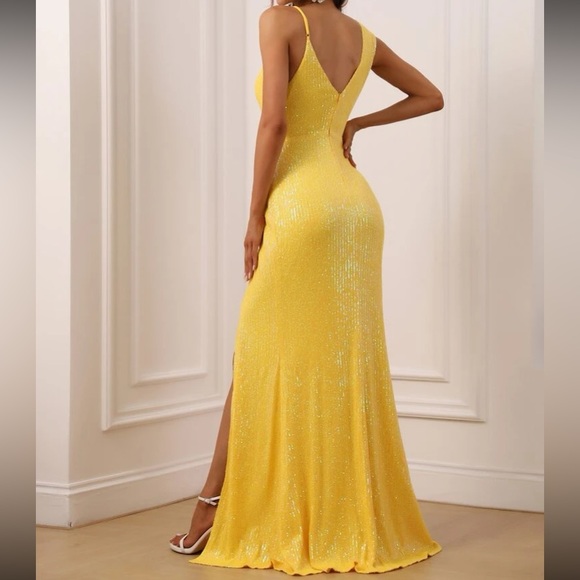 Luxe yellow slit thigh party sequins  dress - Picture 3 of 6